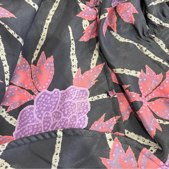 Victoria's Secret Floral Patterned Kimono Robe Size One Size Black Purple - Picture 2 of 9